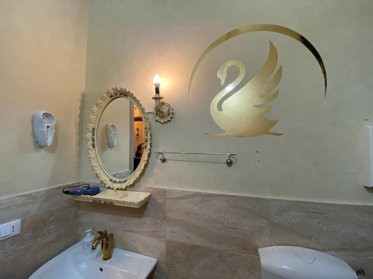 Hollywood Inn Palermo Buitenkant foto