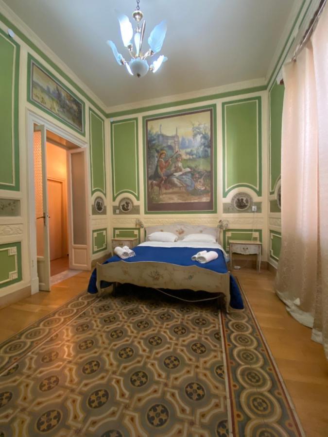 Hollywood Inn Palermo Buitenkant foto
