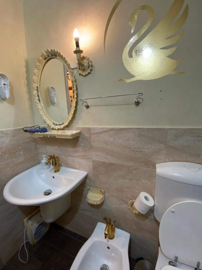 Hollywood Inn Palermo Buitenkant foto