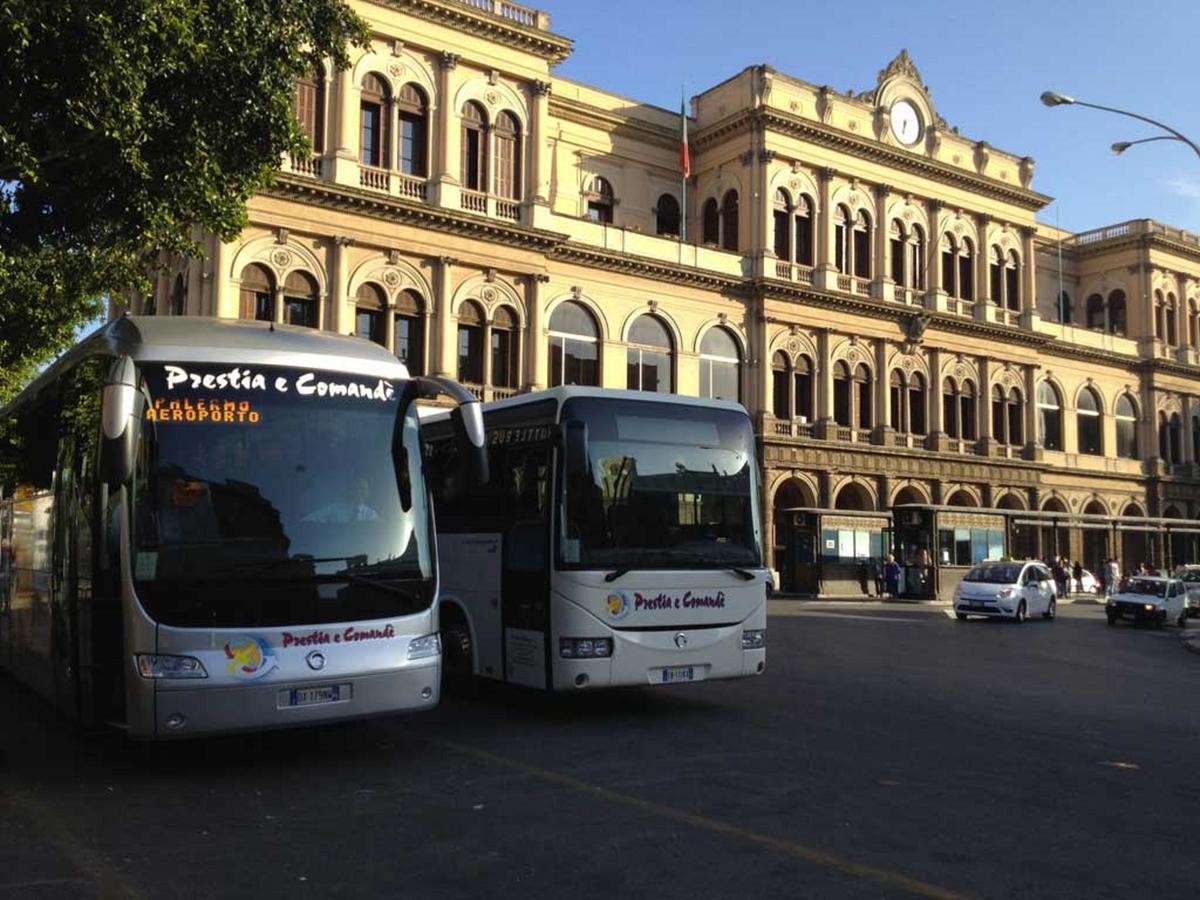 Hollywood Inn Palermo Buitenkant foto